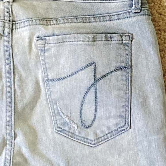 Juicy Couture Women's Distressed Denim Blue Jeans, Size 8 - Effortless Cool - Picture 3 of 15
